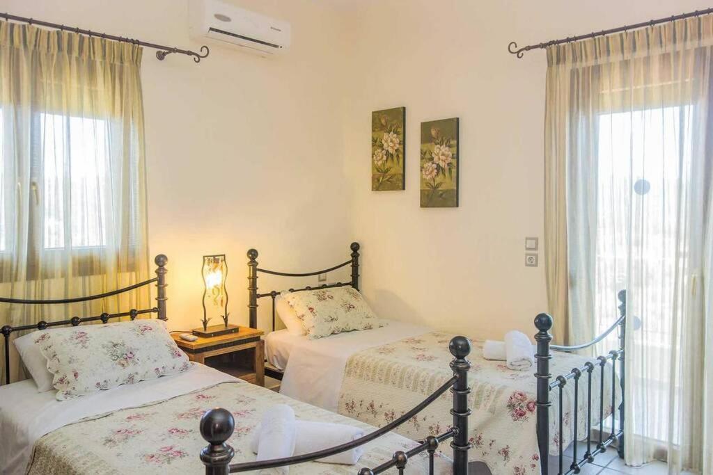 Villa Ouranos In Pefkias Szkópelosz Kültér fotó