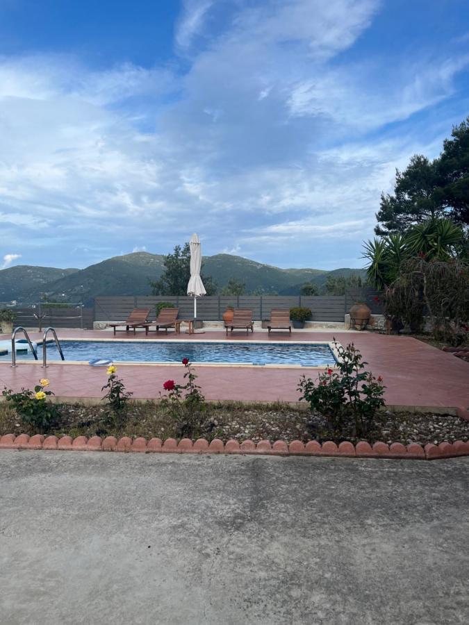 Villa Ouranos In Pefkias Szkópelosz Kültér fotó